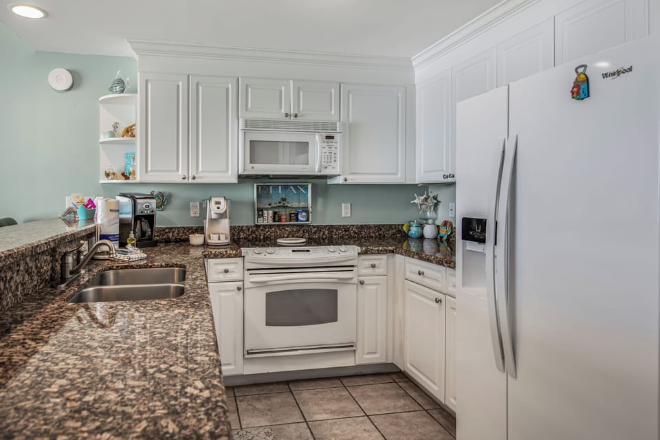 Full Kitchen
