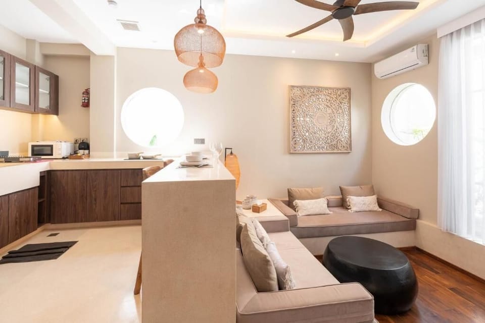 Apartment, Balcony | Living area