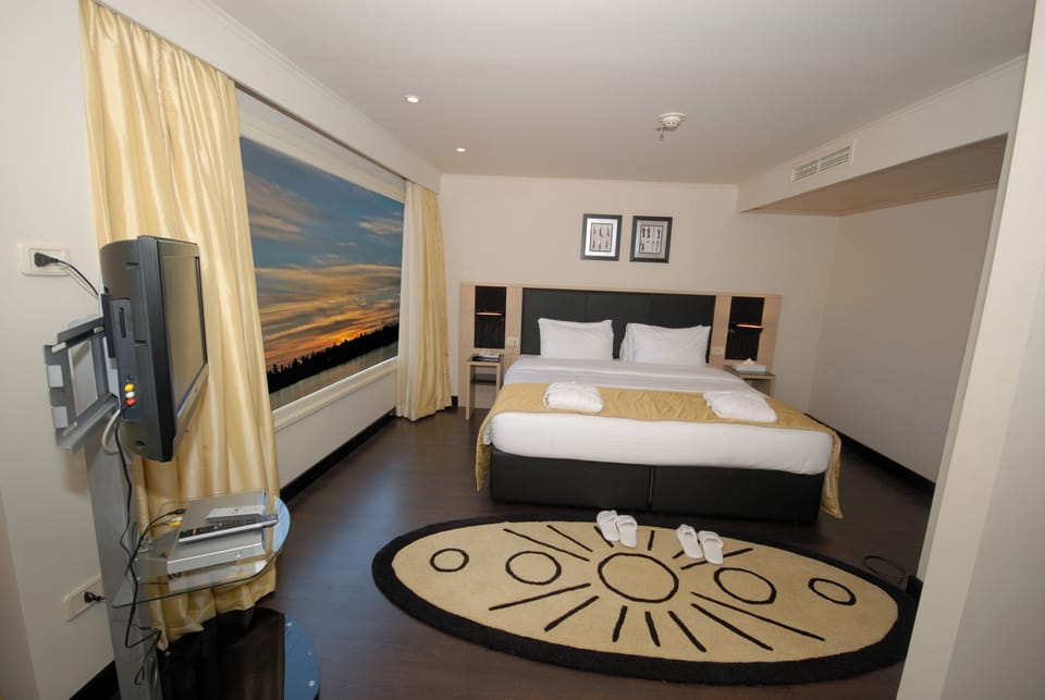 Deluxe Double or Twin Room, River View