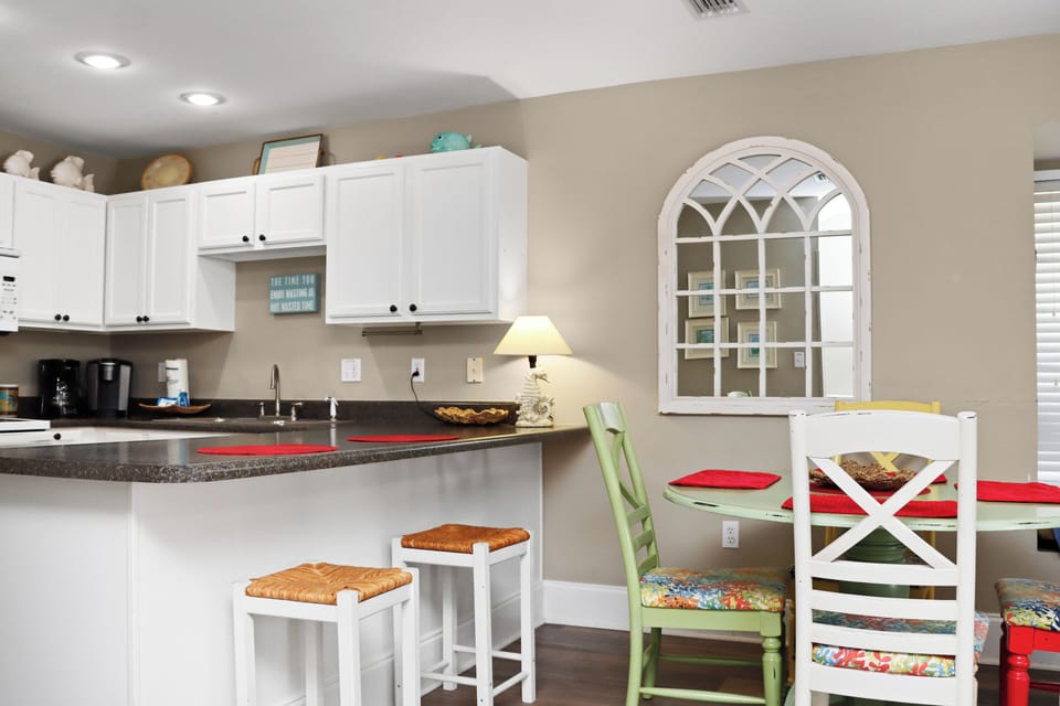 Dining Area and Kitchen Bar Seating