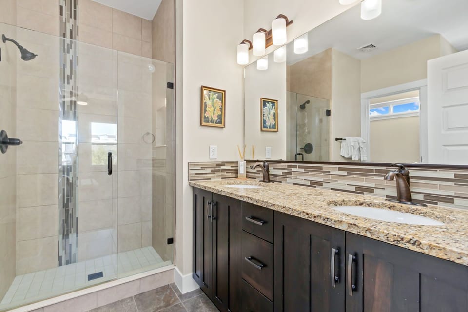 Bathroom 3 | Ensuite Full Bath with Walk-in Shower and Soaking Tub (upper level)
