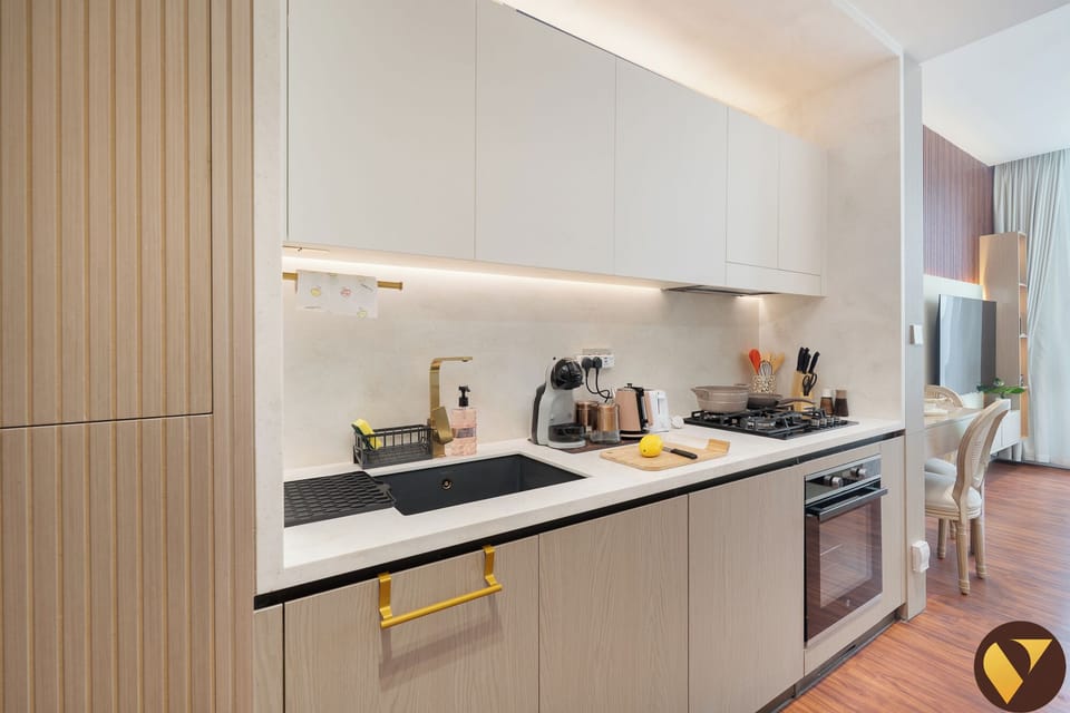 Luxury Studio, Balcony, City View | Private kitchen | Full-size fridge, microwave, oven, stovetop