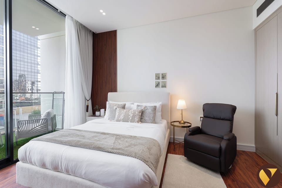 Luxury Studio, Balcony, City View | In-room safe, individually decorated, individually furnished