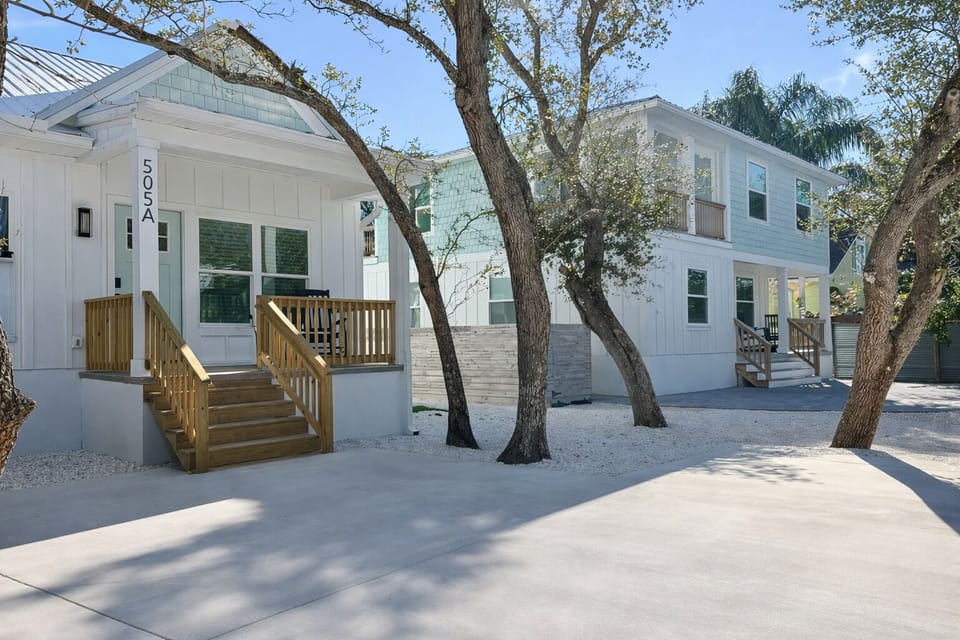 Welcome to the Coastal Duo, 2 homes 1 vacation!