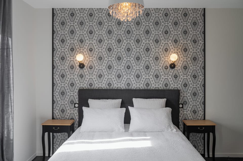 Junior Double Room | Soundproofing, free WiFi, bed sheets, wheelchair access