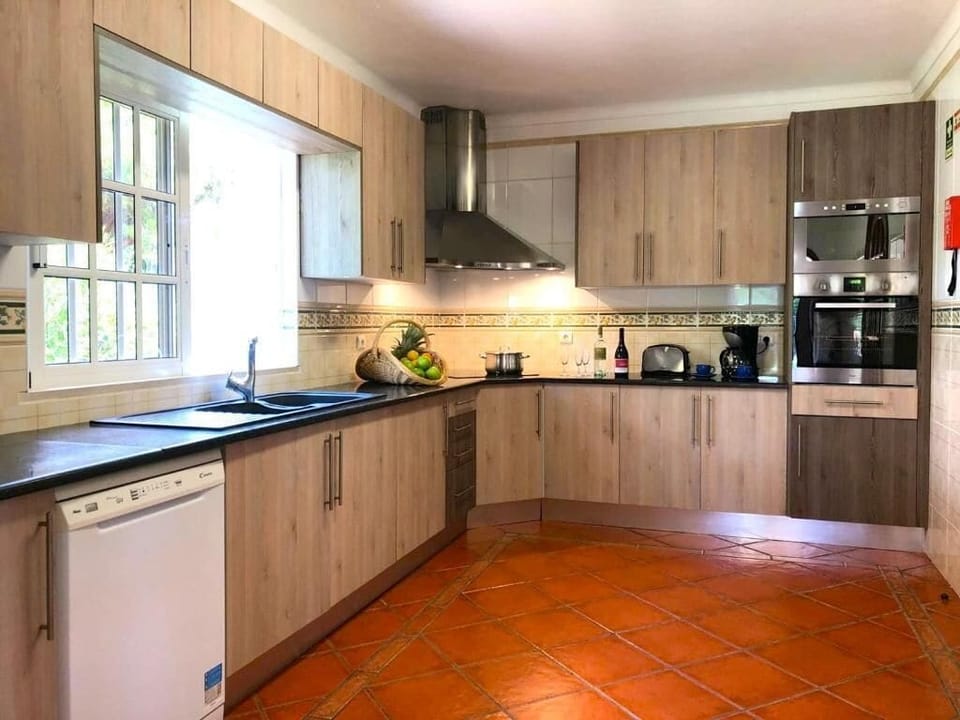 Family Villa | Private kitchen | Coffee/tea maker, electric kettle, toaster, highchair