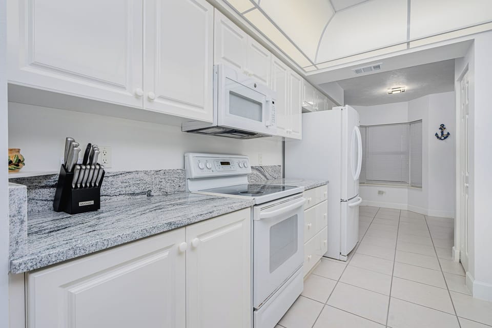 Fully stocked kitchen