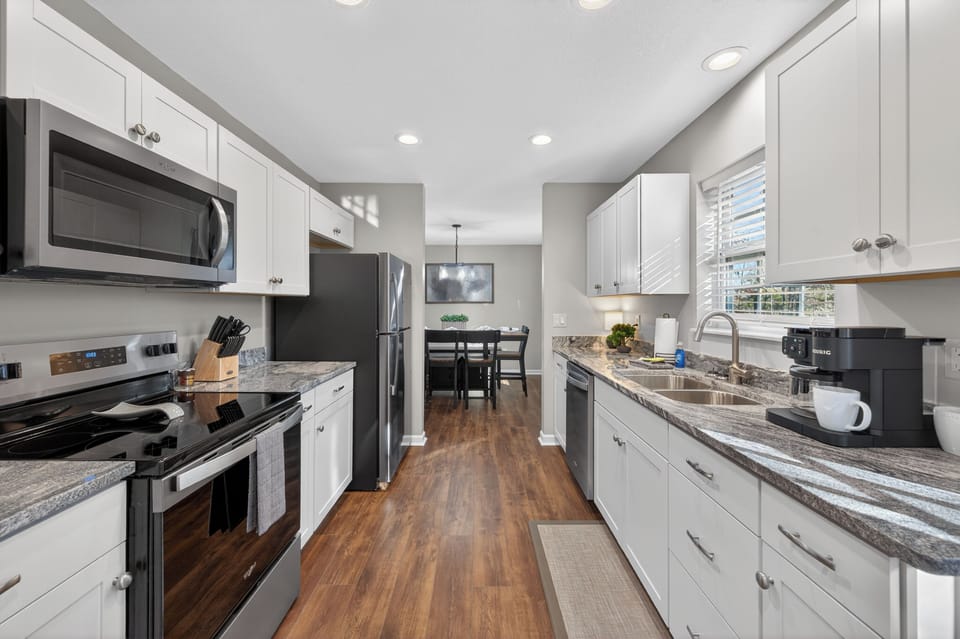 Complete kitchen with everything needed to cook and dine