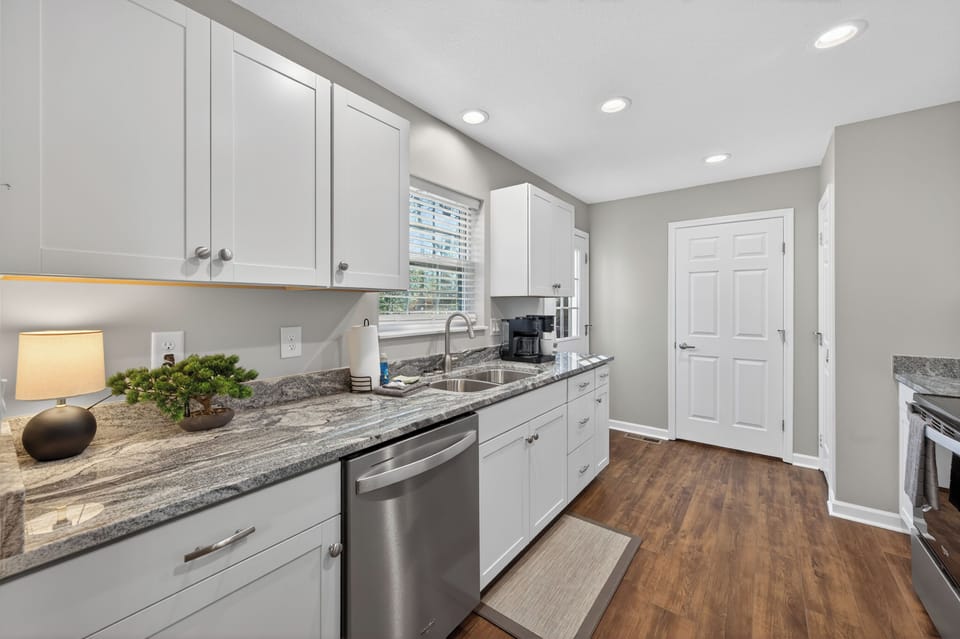 Step into our newly renovated kitchen, designed for comfort and connection—modern finishes, fresh style, and everything you need to cook and gather with ease.