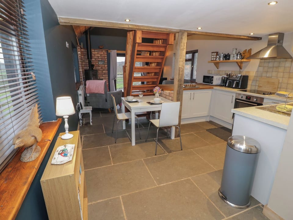 Fridge, microwave, dishwasher, toaster