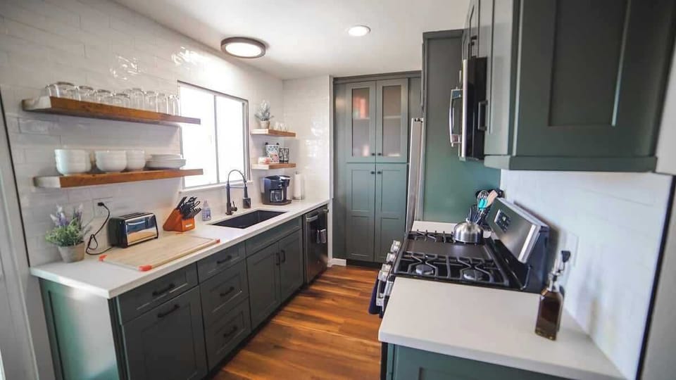 Fully stocked kitchen with fridge, dishwasher, dual coffeemaker, and kitchen basic such as: salt/pepper/oil/sugar