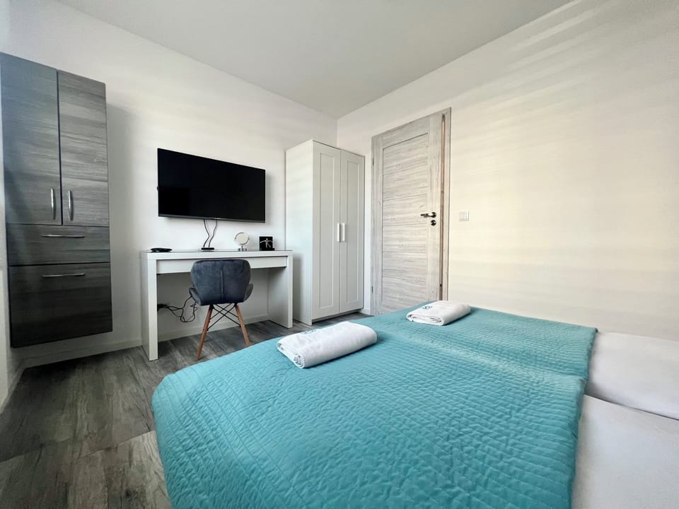 Comfort Apartment, Balcony | Blackout drapes, iron/ironing board, free WiFi