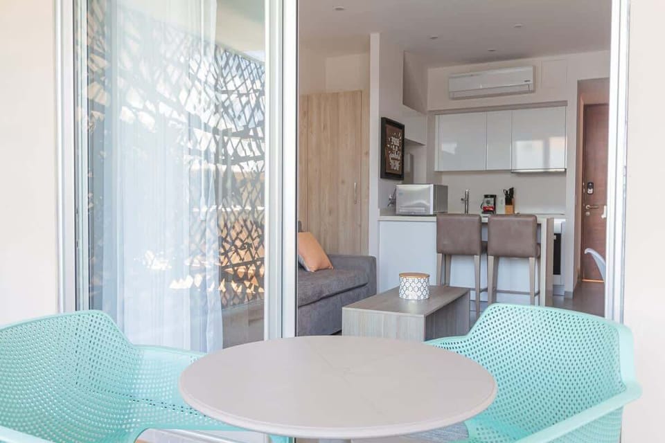 From your balcony you can enjoy breakfast or snacks with the gentle Caribbean breeze