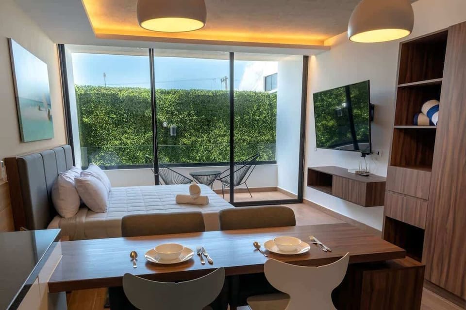 The apartment has an excellent layout and is fully equipped... you'll feel right at home.