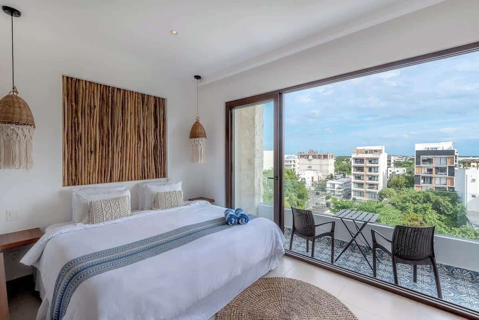 Spacious and comfortable room with one of the best views of Playa del Carmen