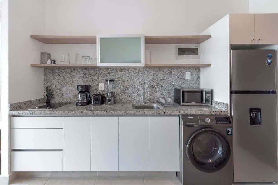 Fully equipped to make you feel at home, but just minutes from the beach