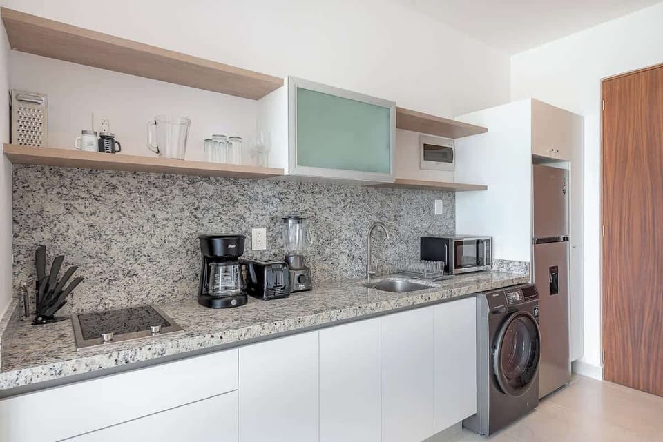 Fully equipped to make you feel at home, but just minutes from the beach