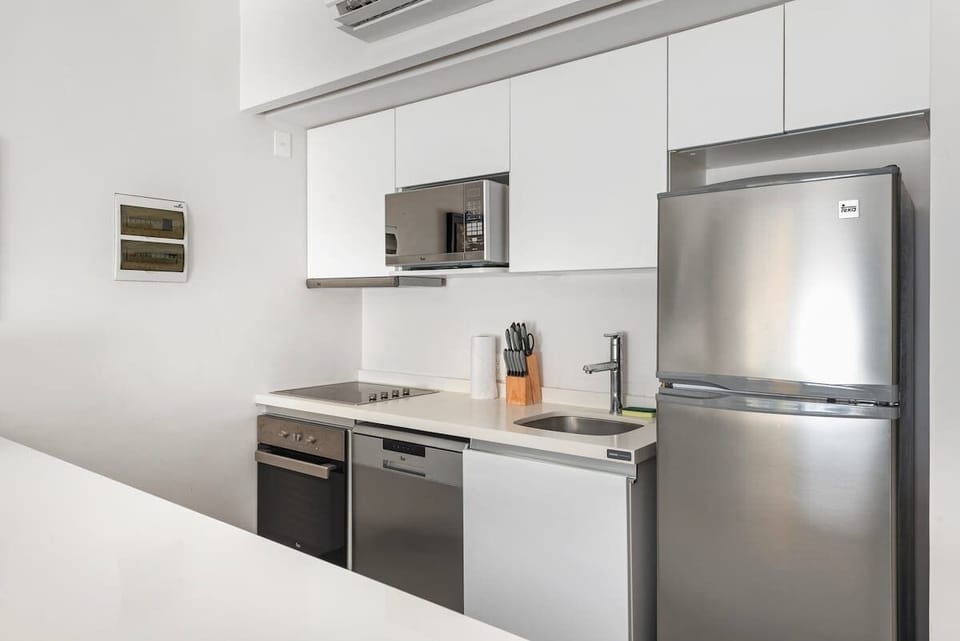 Kitchenette; prepare simple meals.
