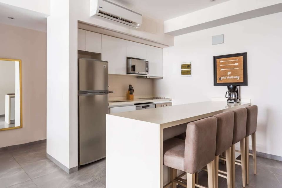 Fully-equipped kitchen; prepare your meals.