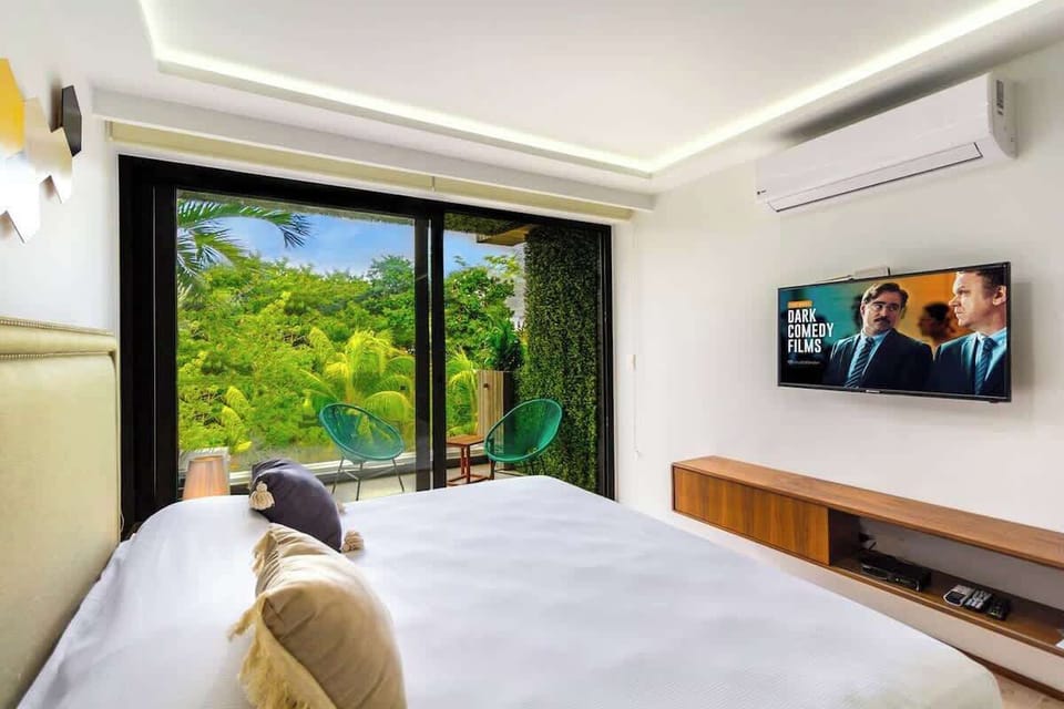 The view may vary depending on availability. If you have any questions about the assigned view, please contact us before booking.