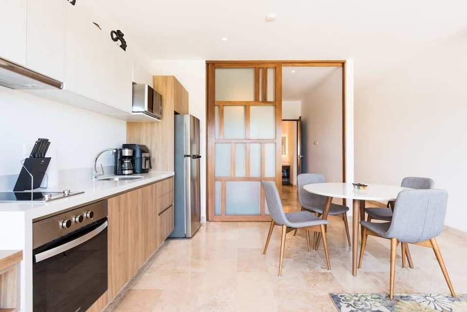Kitchen, dining area, smart TV and high-speed Wi-Fi... everything you need