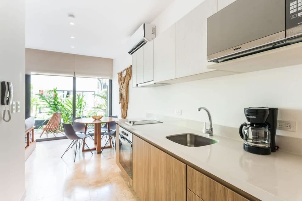 Spacious and comfortable kitchen and dining room... almost like being at home, but just meters from the sea