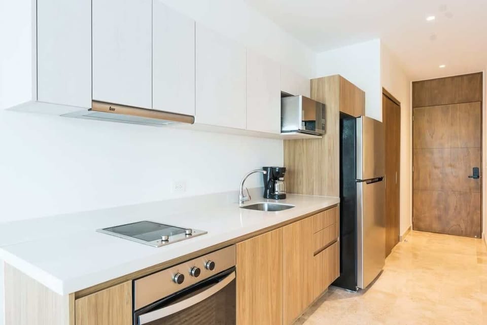 fully equipped kitchen