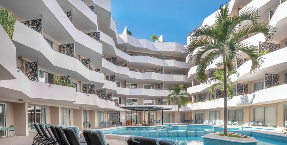 Like a resort, but in the heart of Playa del Carmen