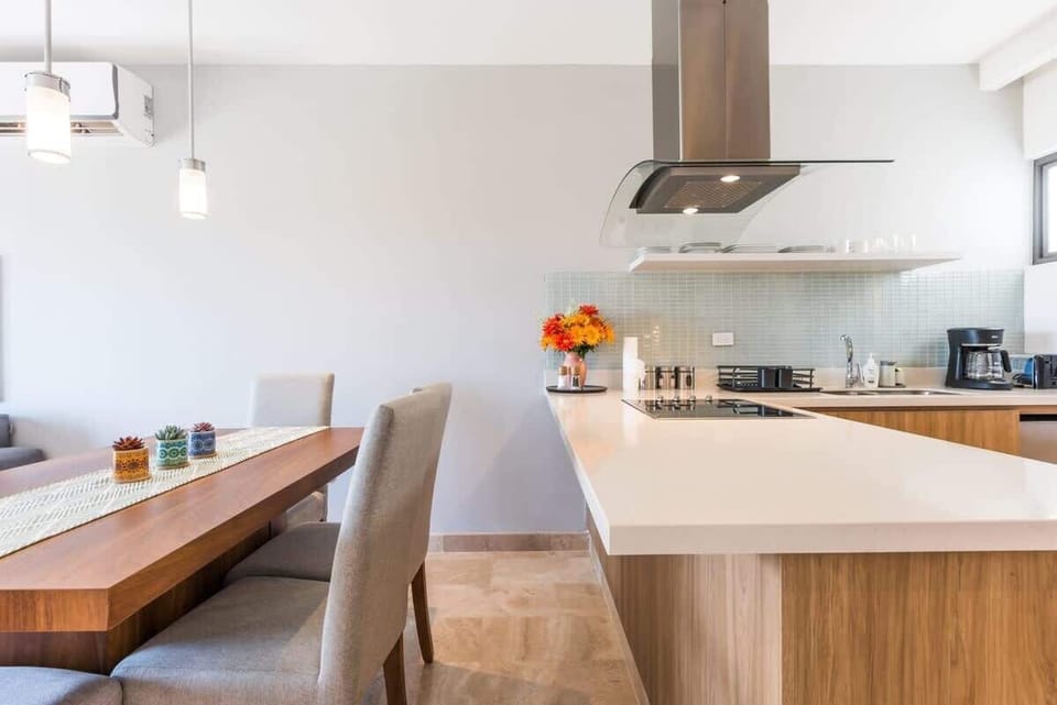A cozy dining room to share and enjoy

