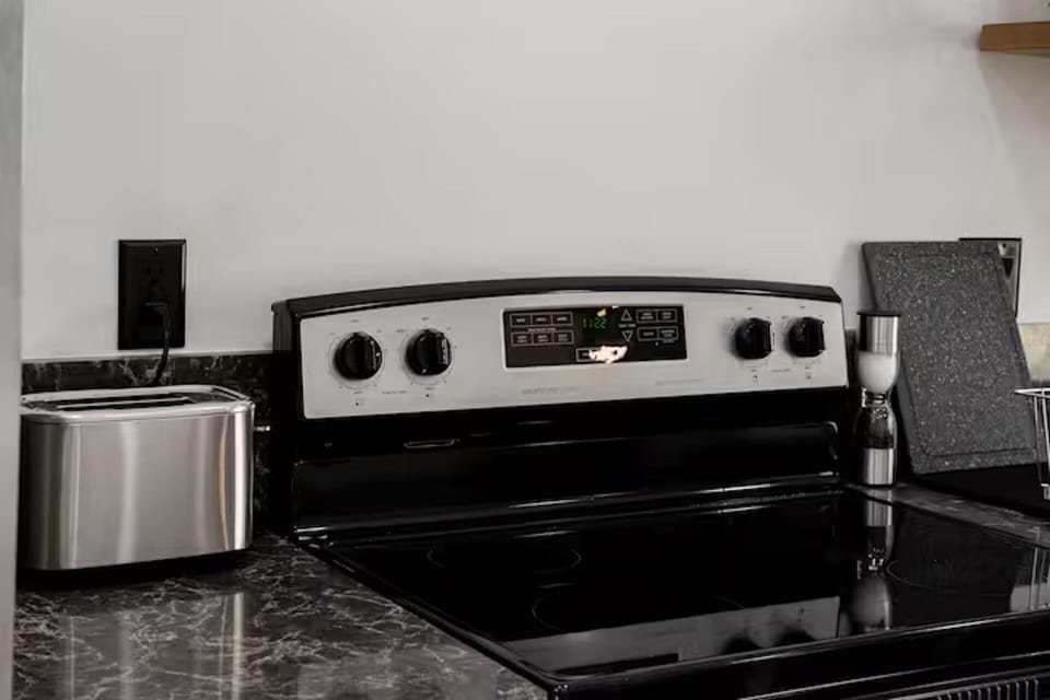 A full kitchen.