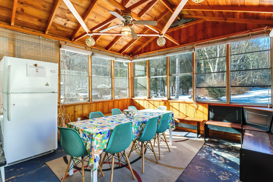 Enclosed Patio | Dining Table | 2-Story Home