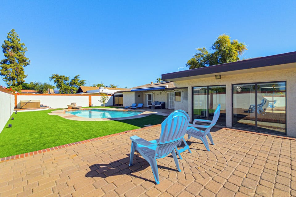 Mesa Vacation Rental | 3BR | 2BA | 1,940 Sq Ft | 1 Step to Enter