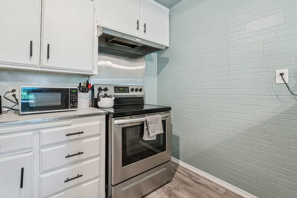 Modern kitchen setup for quick and convenient cooking.