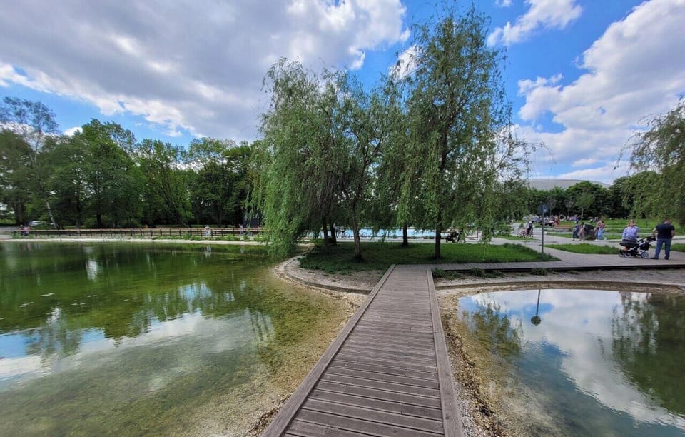Park Lotników Polskich - pobliska atrakcja