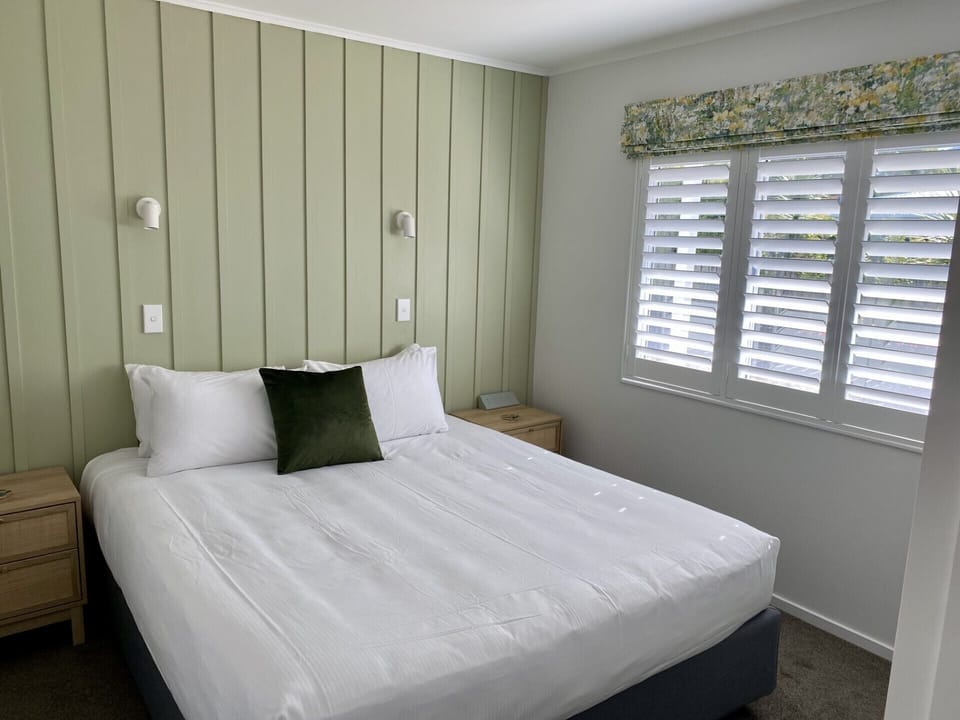 One Bedroom Apartment | Premium bedding, iron/ironing board, WiFi (free), bed sheets