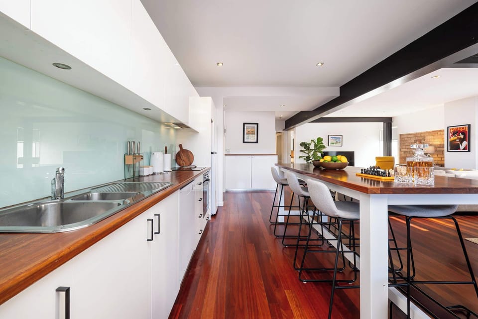 Full equipped kitchen 