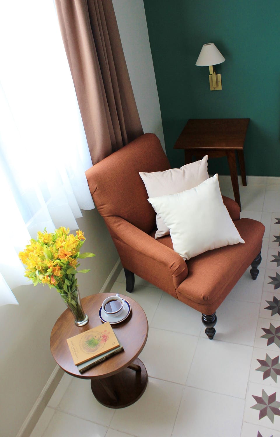 Room | Premium bedding, down comforters, in-room safe, individually decorated