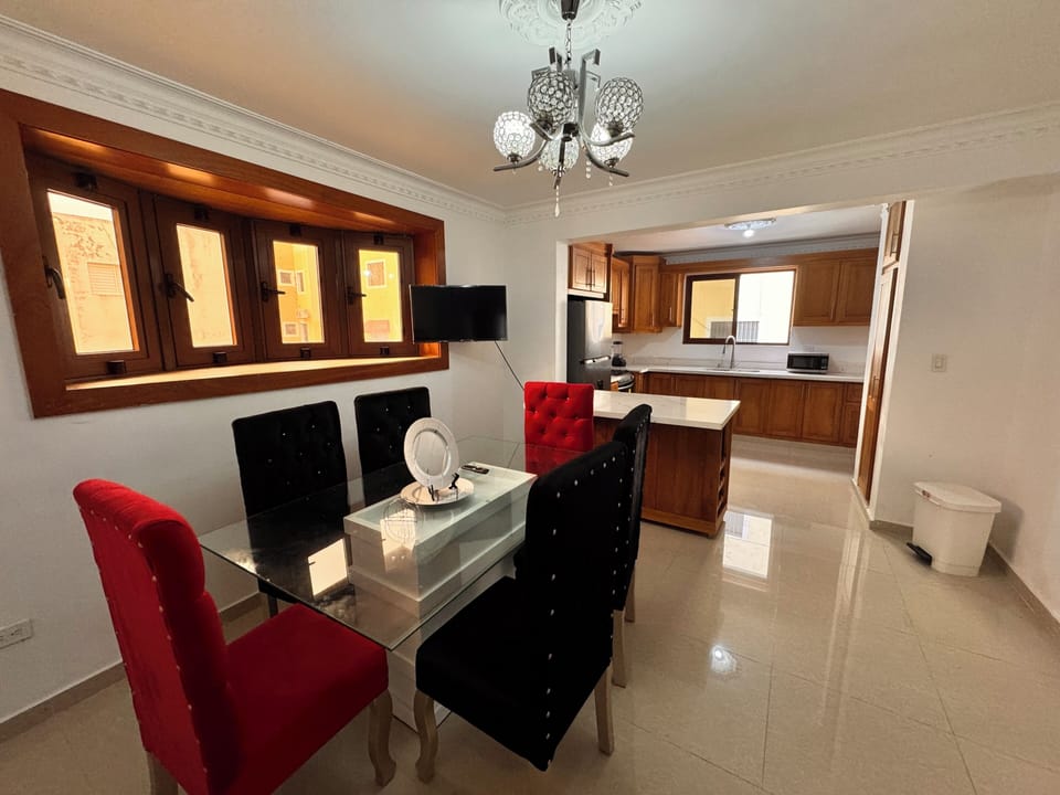 Apartment, 4 Bedrooms, Smoking, Balcony | Dining