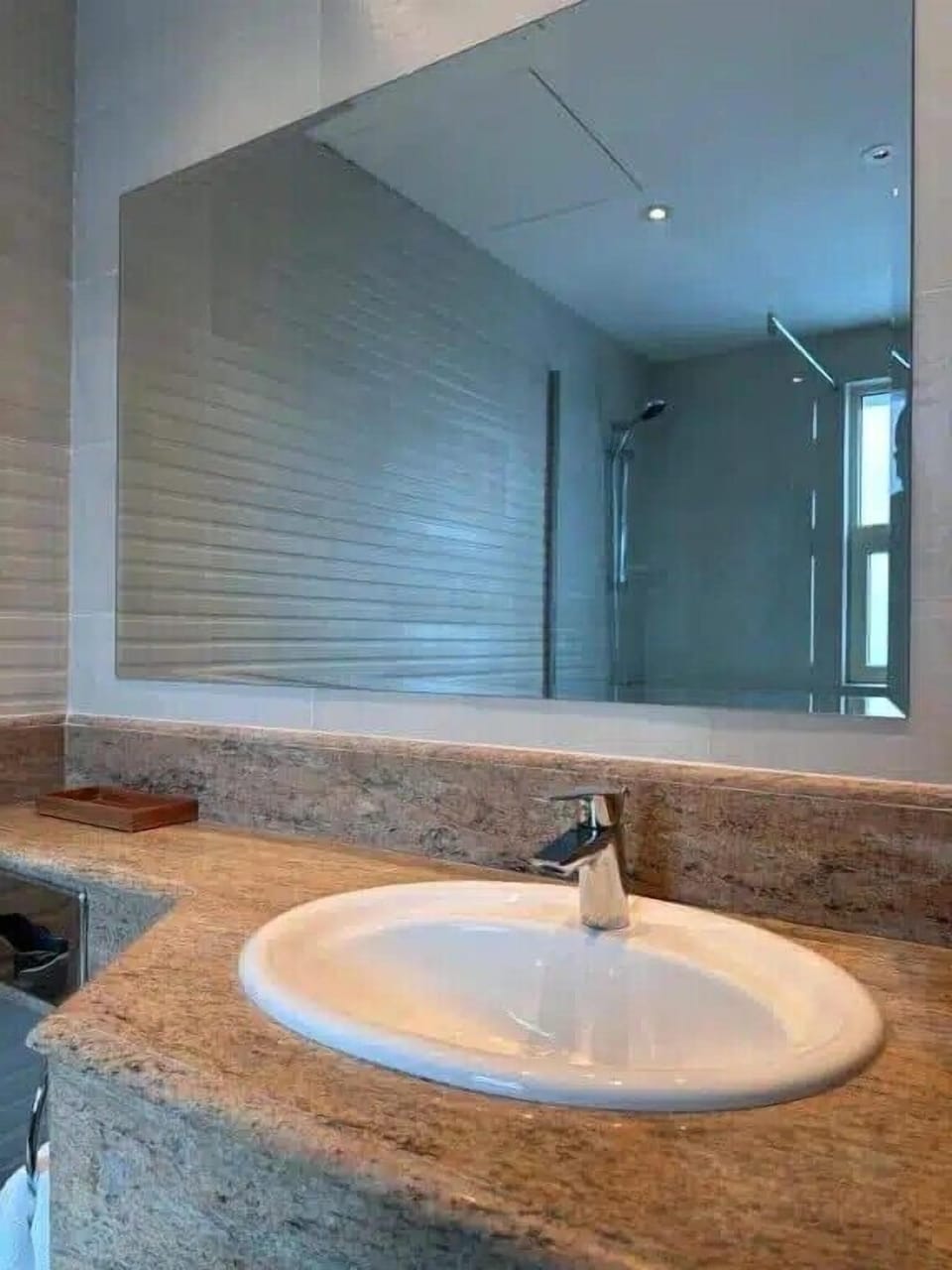 Standard Twin Room, City View | Bathroom | Shower, free toiletries, hair dryer (on request), bathrobes