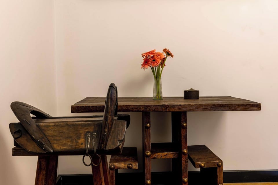 Family Suite, Hill View | Desk, blackout drapes, WiFi (free), bed sheets