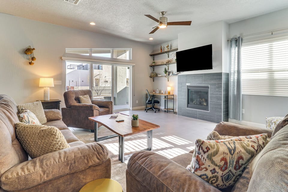 Albuquerque Vacation Rental | 3BR | 2.5BA | 2,400 Sq Ft