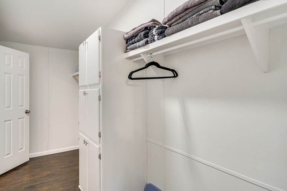 Walk-In Closet (Bedroom 1)