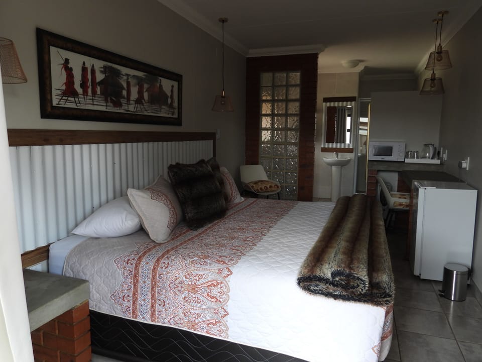 Luxury Double Room | Desk, laptop workspace, free WiFi