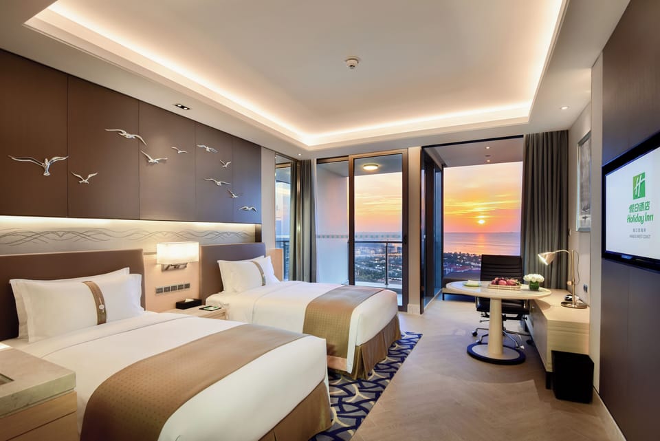 Premium Room, 2 Twin Beds, Smoking | Down comforters, minibar, in-room safe, desk