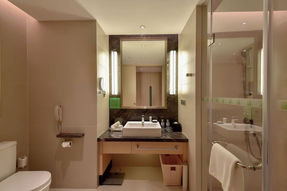 Shower, free toiletries, hair dryer, bathrobes