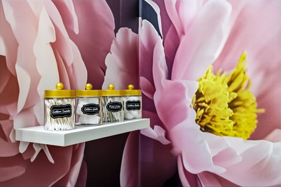 Cotton swabs, Q-tips, and essentials for guest
