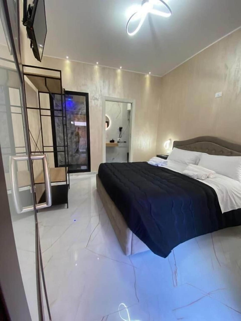 Comfort Double Room, Balcony | Desk, soundproofing, free WiFi