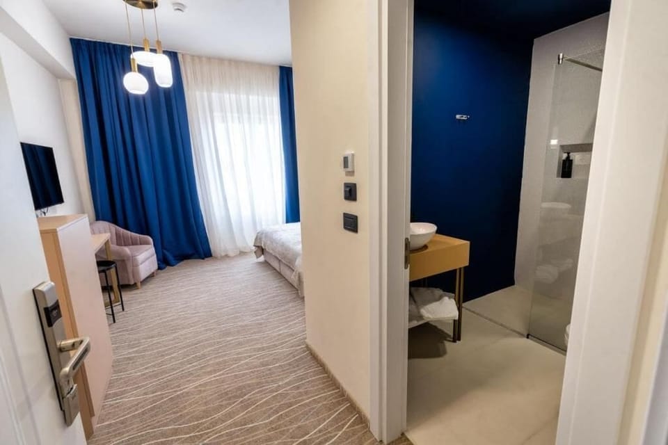 Double Room | Soundproofing, free WiFi