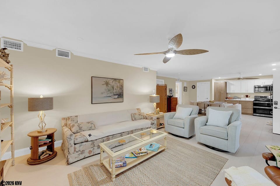 Gulf Westwind 3-1 is located on the first floor