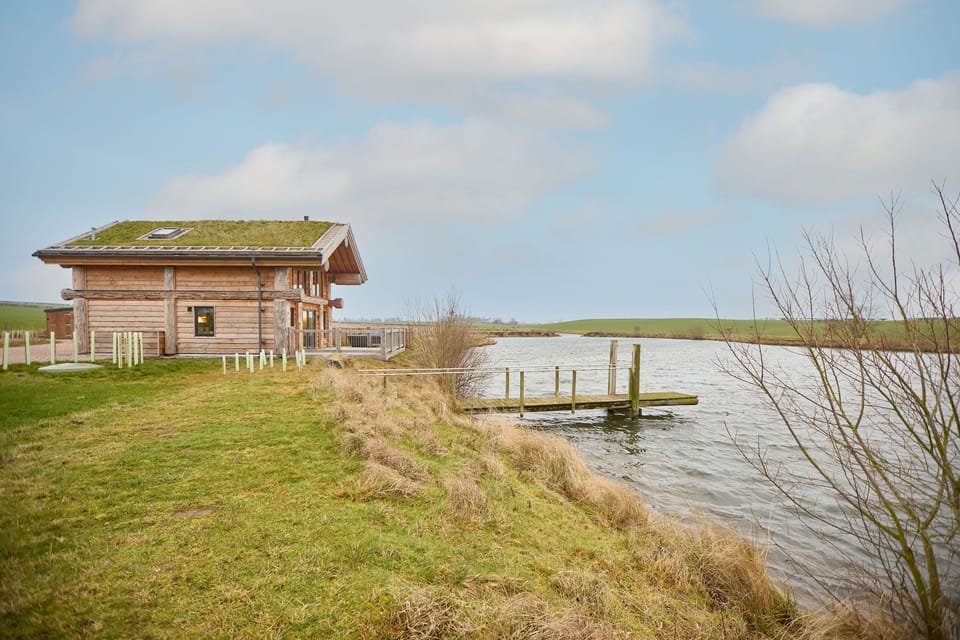 Cabin on the Loch, Stichill - Host & Stay